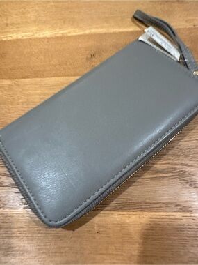Smartphone Zip Power pack charger 🔌 Wallet in Gray